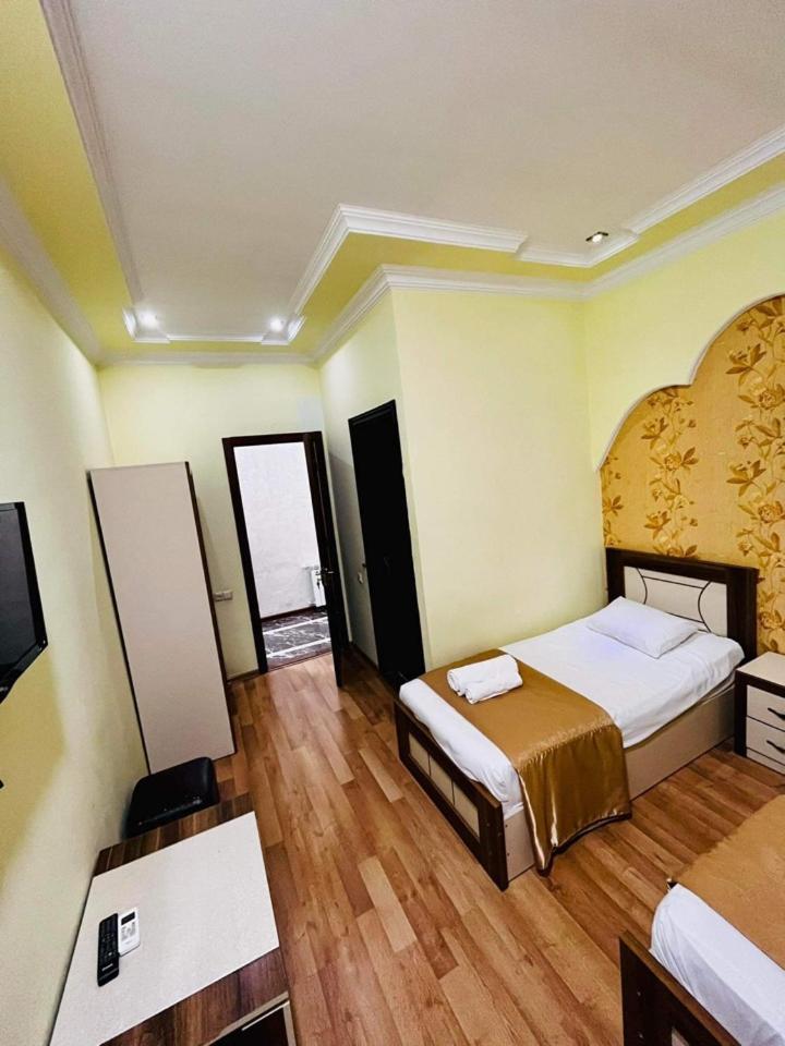Lux Palace Hotel Кутаїсі Екстер'єр фото
