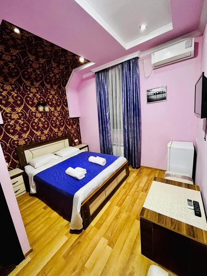 Lux Palace Hotel Кутаїсі Екстер'єр фото