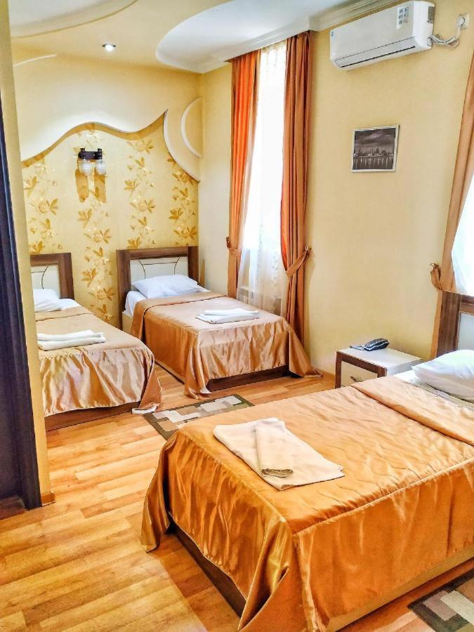 Lux Palace Hotel Кутаїсі Екстер'єр фото